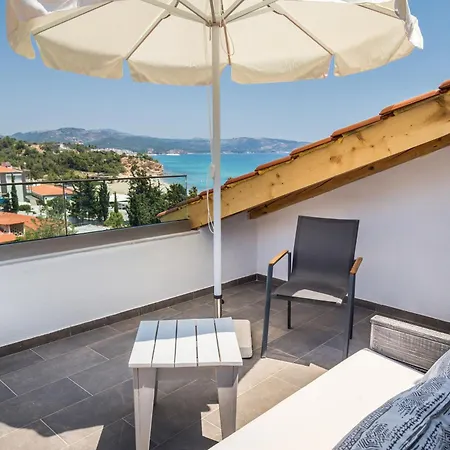 Rodon Tripiti Nest Exsecutive * يميناريا