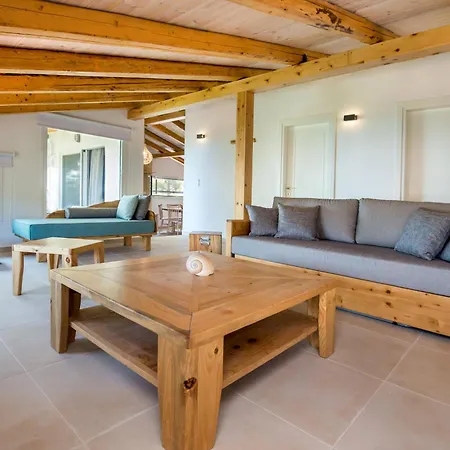 Rodon Tripiti Nest Exsecutive يميناريا