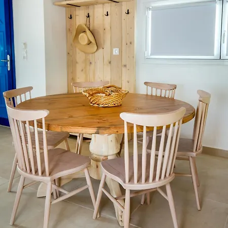 Rodon Tripiti Nest Exsecutive شقة يميناريا