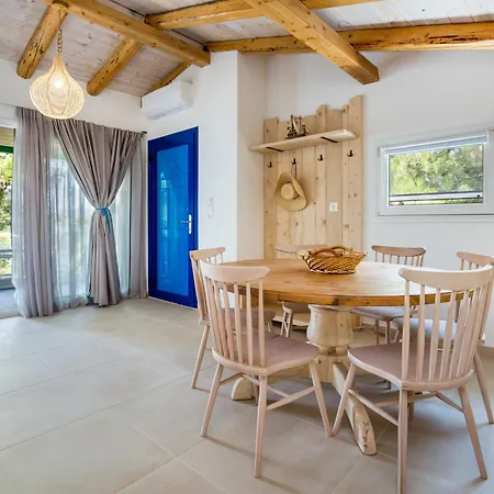 Rodon Tripiti Nest Exsecutive * يميناريا
